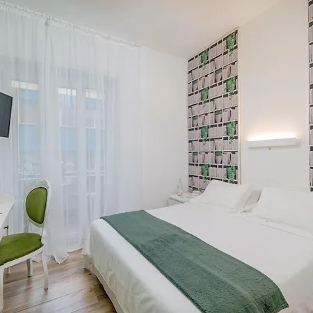 Hotel apartamentowy Dimore In Residenze Asproni 24 3*